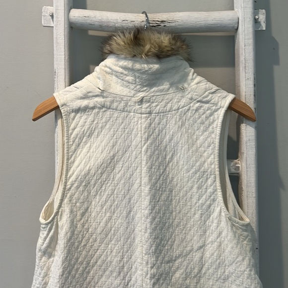 We The Free Cream Vest with Faux Fur Trim - Picture 8 of 9
